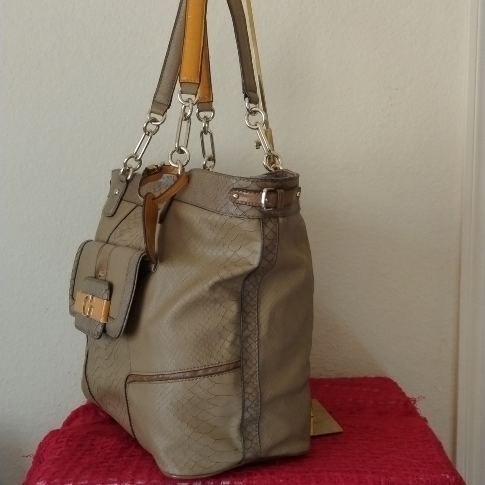 Guess Color Block Fallon Tote Bag With Luggage Tag - image 2